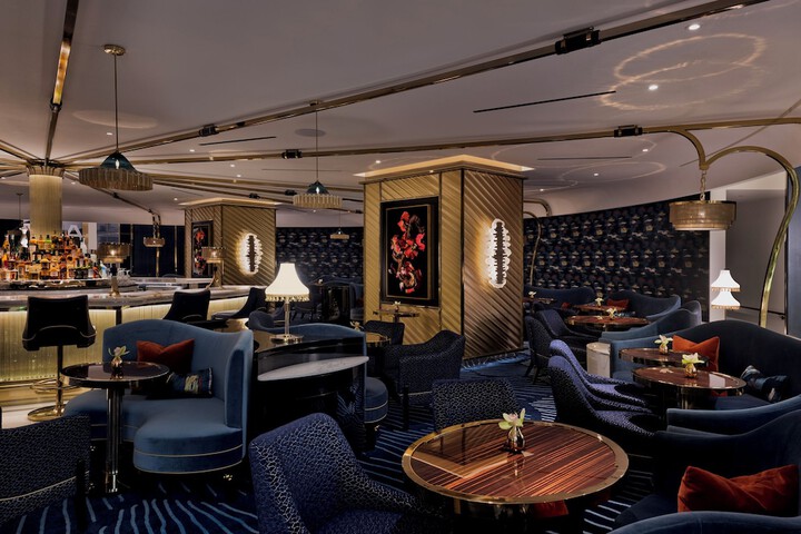 Lounge 166 of 187