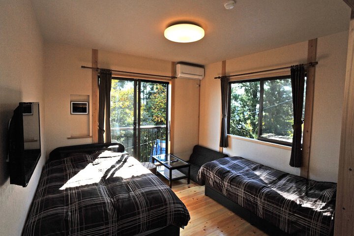 Room 7 of 28