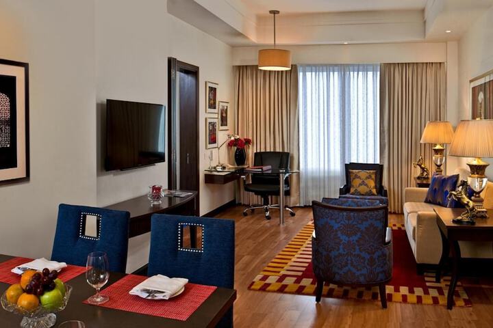 Room 10 of 27