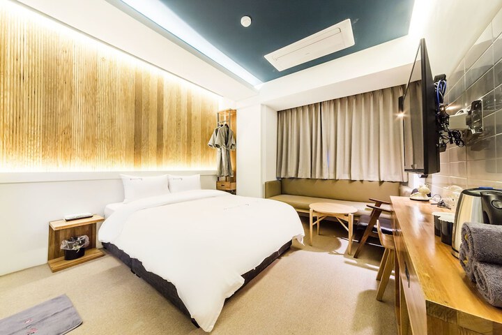 Room 15 of 57