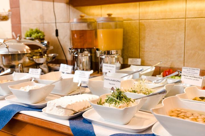 Breakfast/Coffee Service 128 of 180