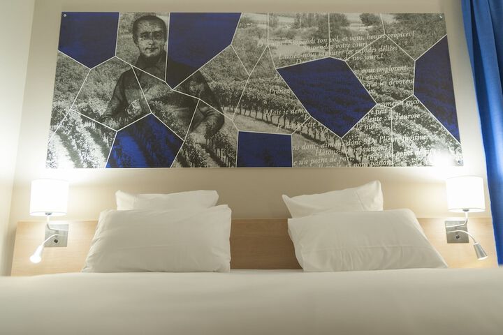 Room 9 of 140