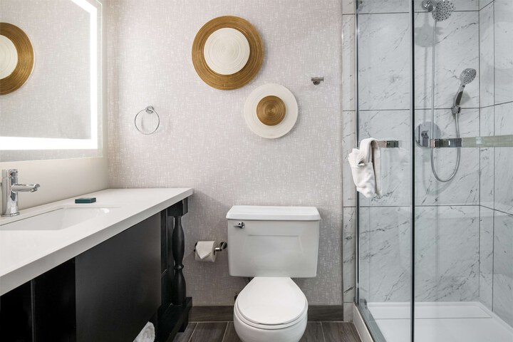 Bathroom shower