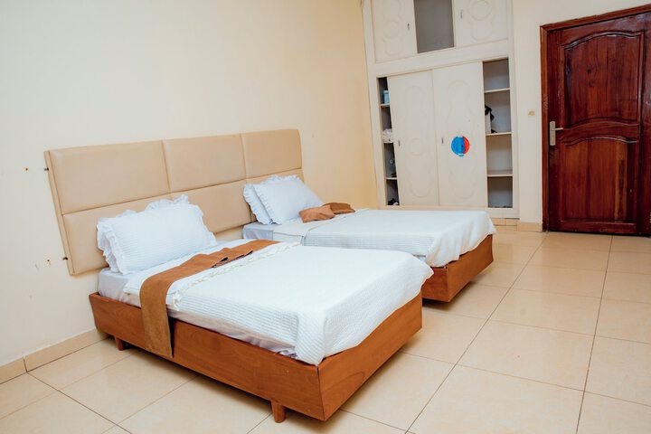 Room 13 of 92
