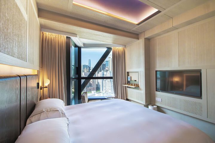 Room 18 of 89