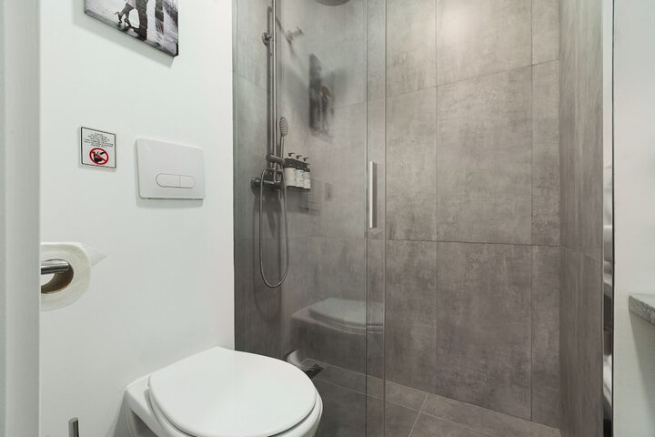 Room 40 of 71