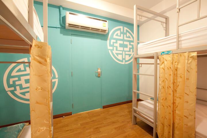 Room 8 of 65
