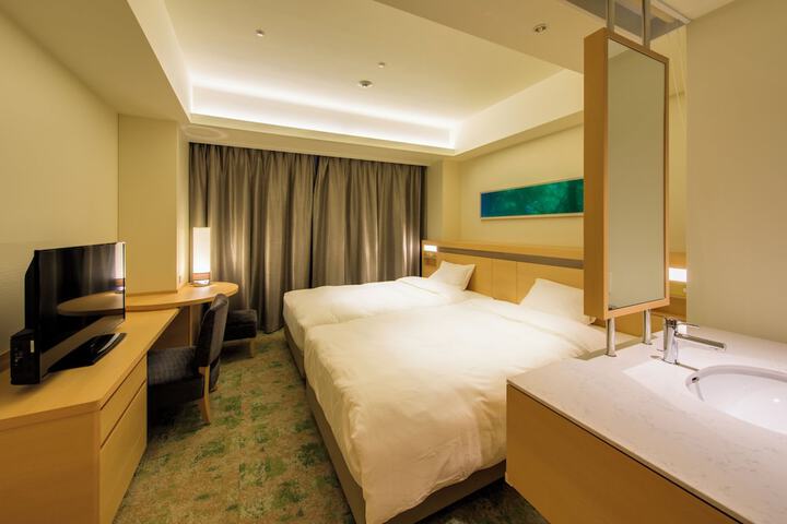 Room 20 of 74
