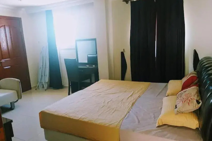 Room 3 of 18