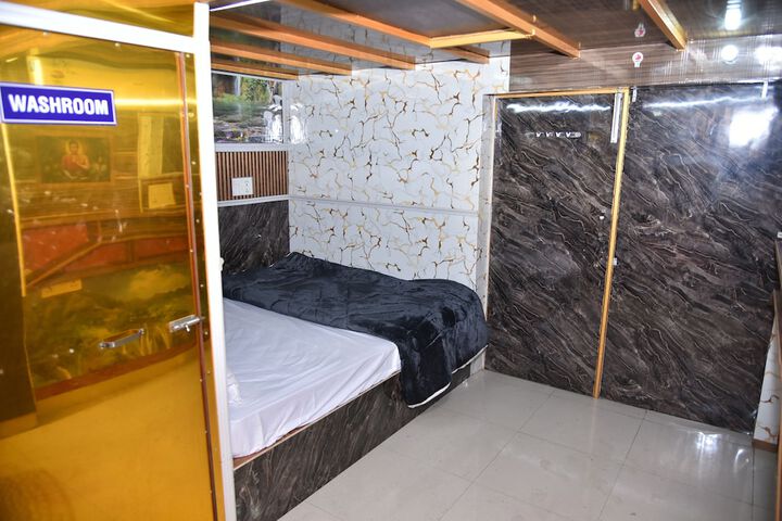 Room 2 of 17