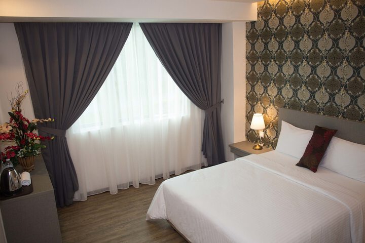 Room 10 of 25