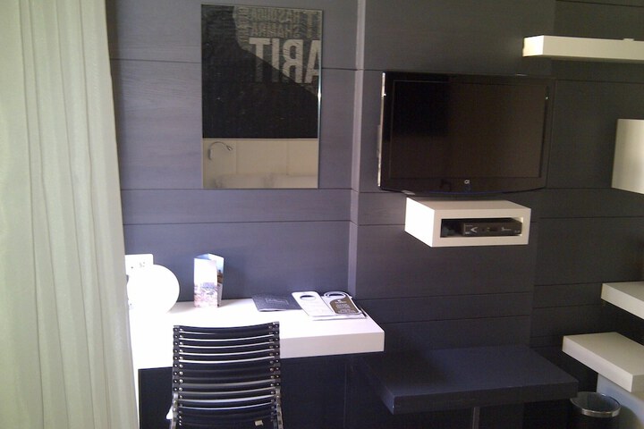 Room 25 of 54
