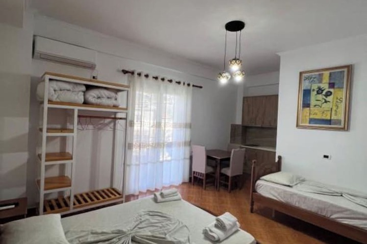 Room 13 of 35