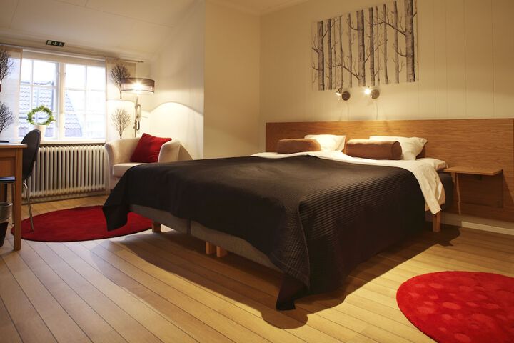 Room 8 of 44