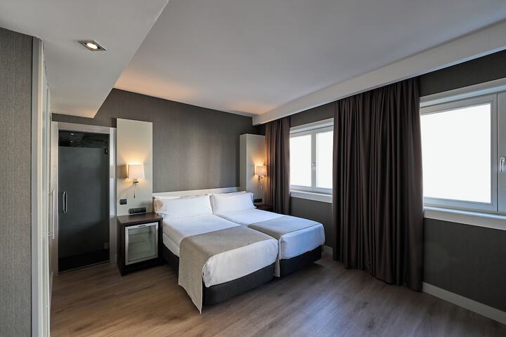 Room 20 of 66
