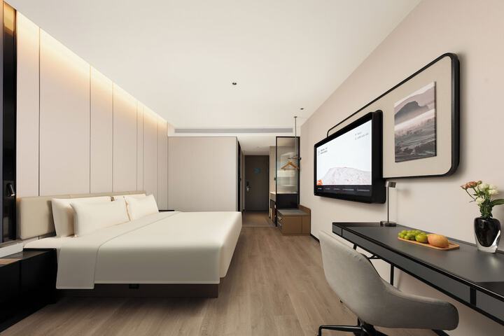 Room 6 of 56