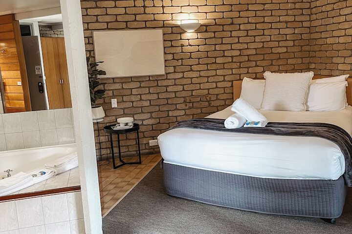 Room 4 of 53