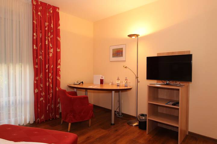 Room 17 of 48
