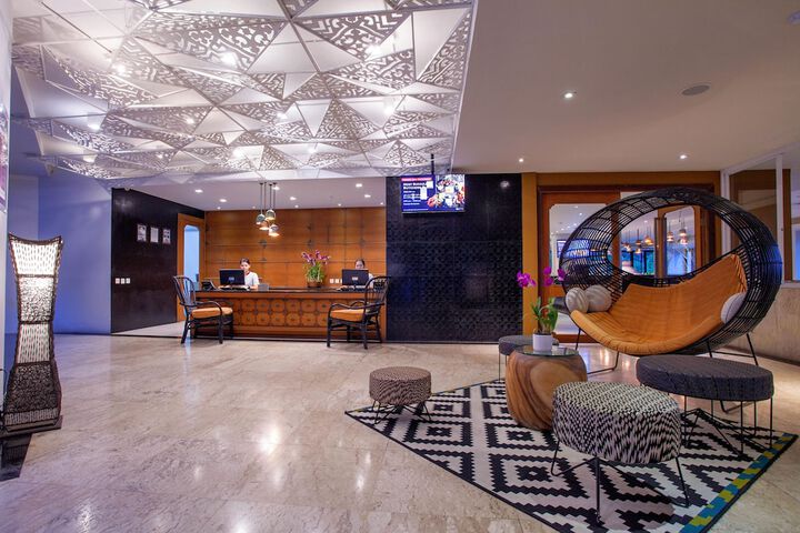 Guest Lobby
