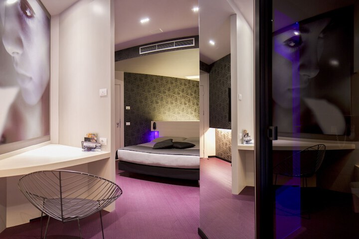 Room 45 of 95