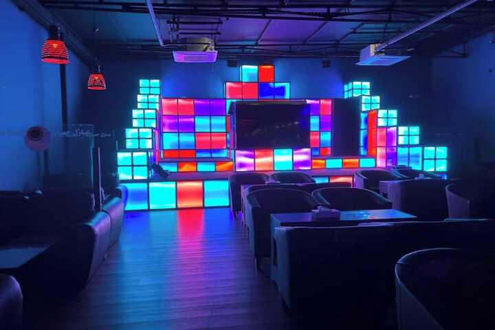 Lounge 71 of 87