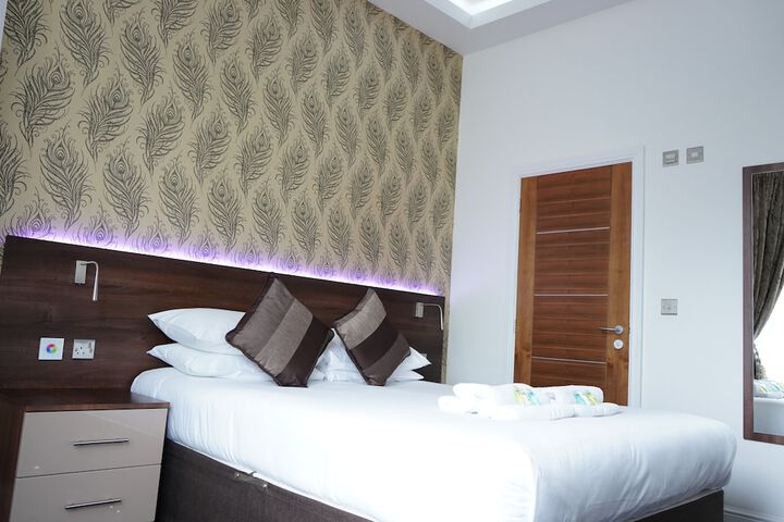 Room 16 of 62