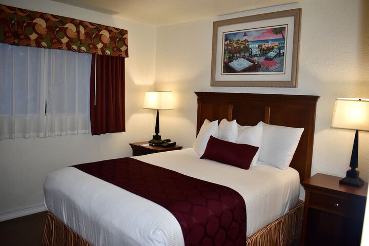 1 Bedroom Villa Queen Bed Sofa (11 of 12)
