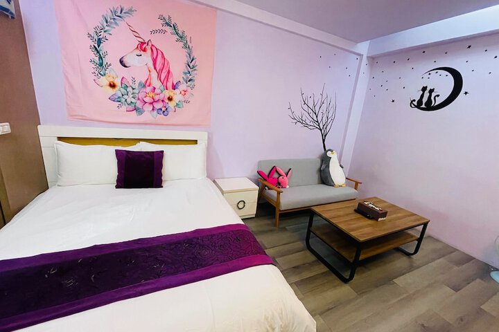 Room 12 of 38