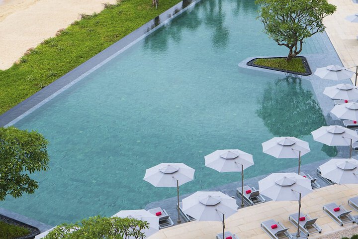 Hotel Pool