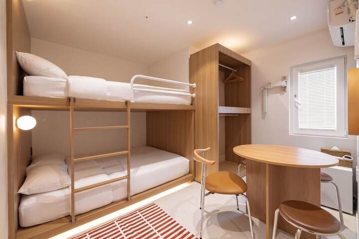 Room 67 of 117