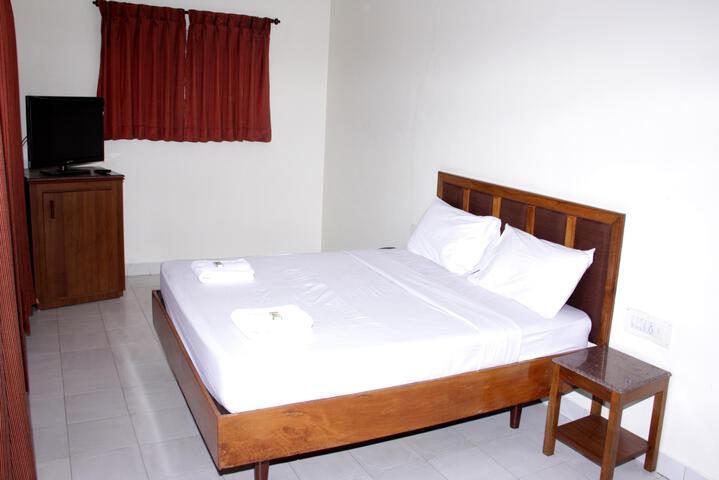 Suite 6 of 6