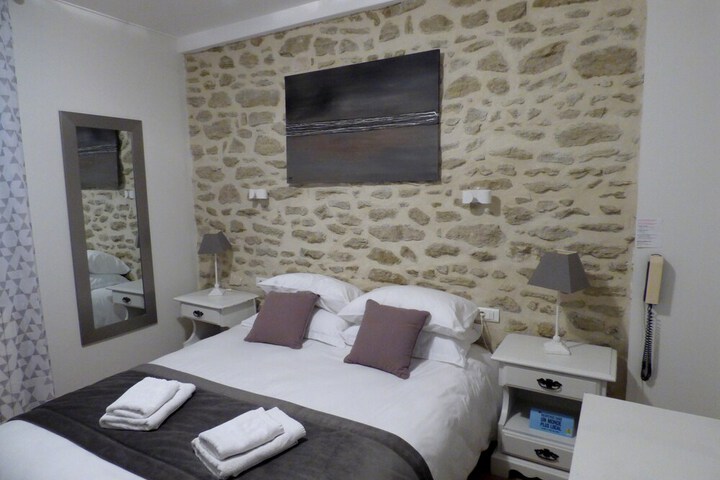 Room 16 of 31