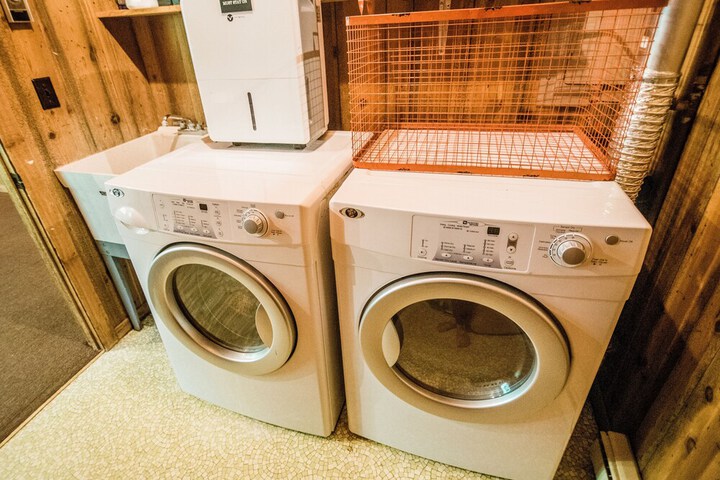 Laundry 22 of 71