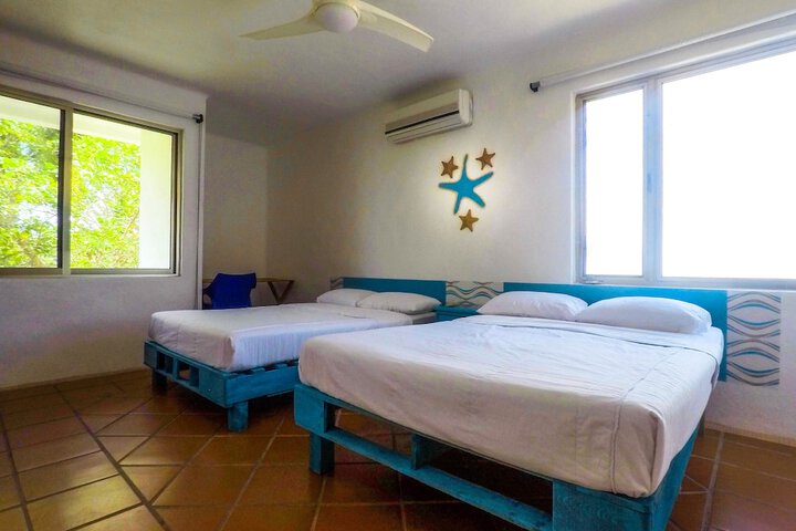 Room 4 of 25