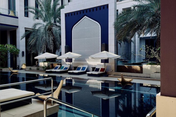 Pool 60 of 189