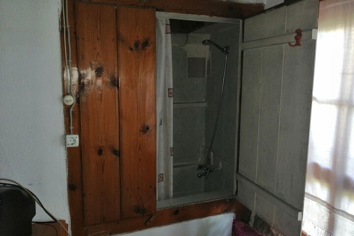 Room 37 of 65