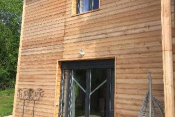 Maison Écologique en Pleine Nature