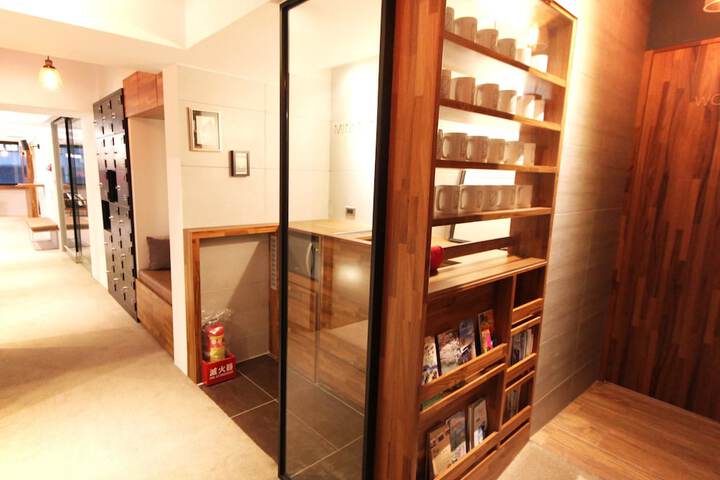 Room 9 of 44