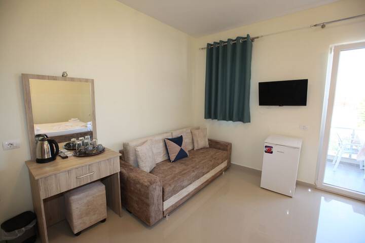 Room 8 of 156