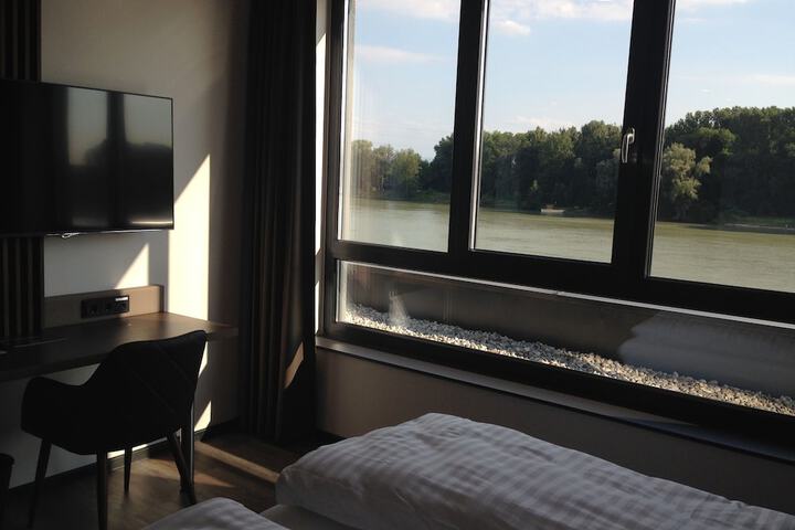 Room 26 of 75