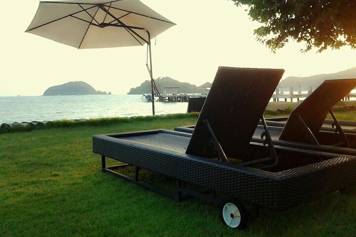 Sundeck 48 of 61