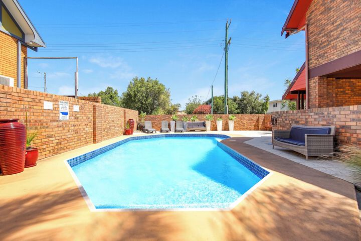 Pool 59 of 68