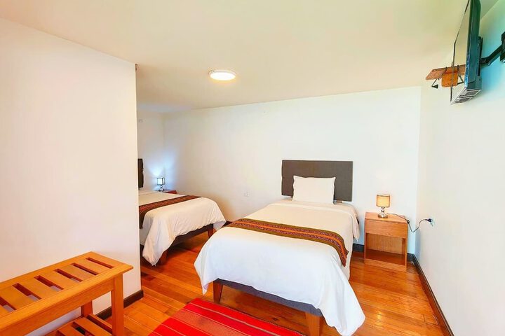 Room 3 of 9