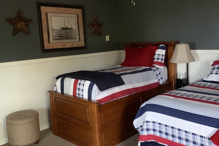 Room 9 of 35