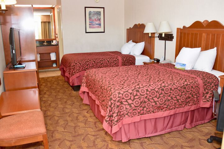 Room 6 of 35