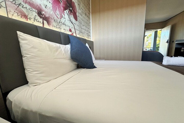 Room 21 of 50