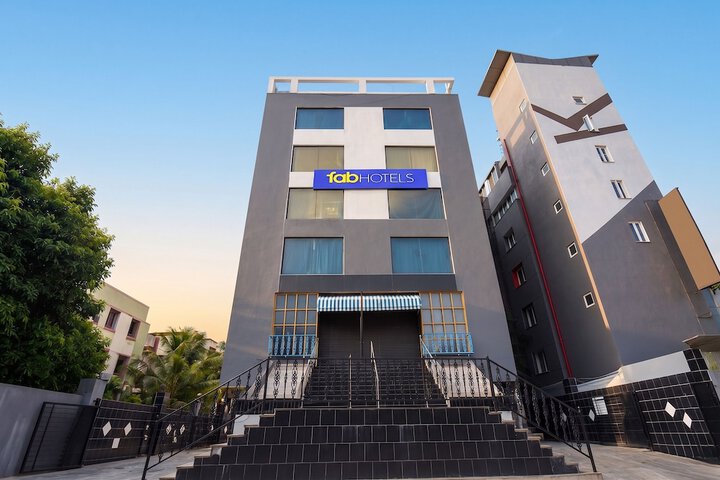 Fabhotel Nirvana