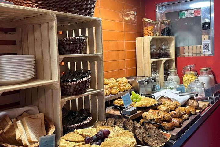 Breakfast/Coffee Service 63 of 151