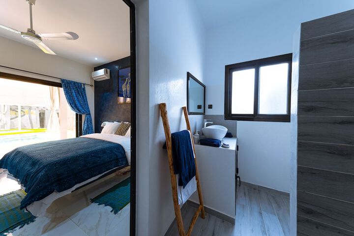 Room 16 of 59