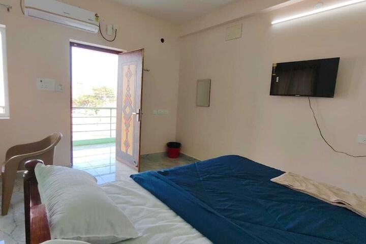 Room 10 of 47